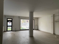 negozio in vendita a Bareggio