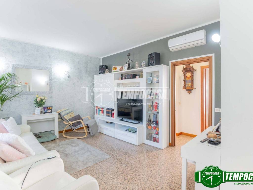 appartamento in vendita a Bareggio