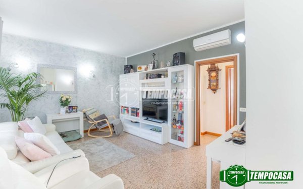 appartamento in vendita a Bareggio