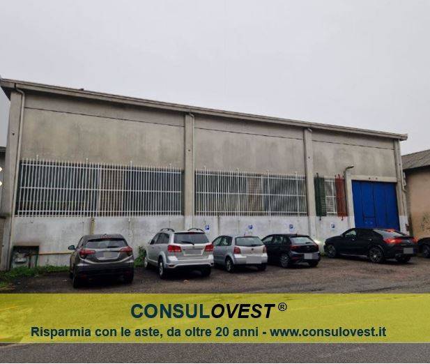 locale commerciale in vendita a Bareggio
