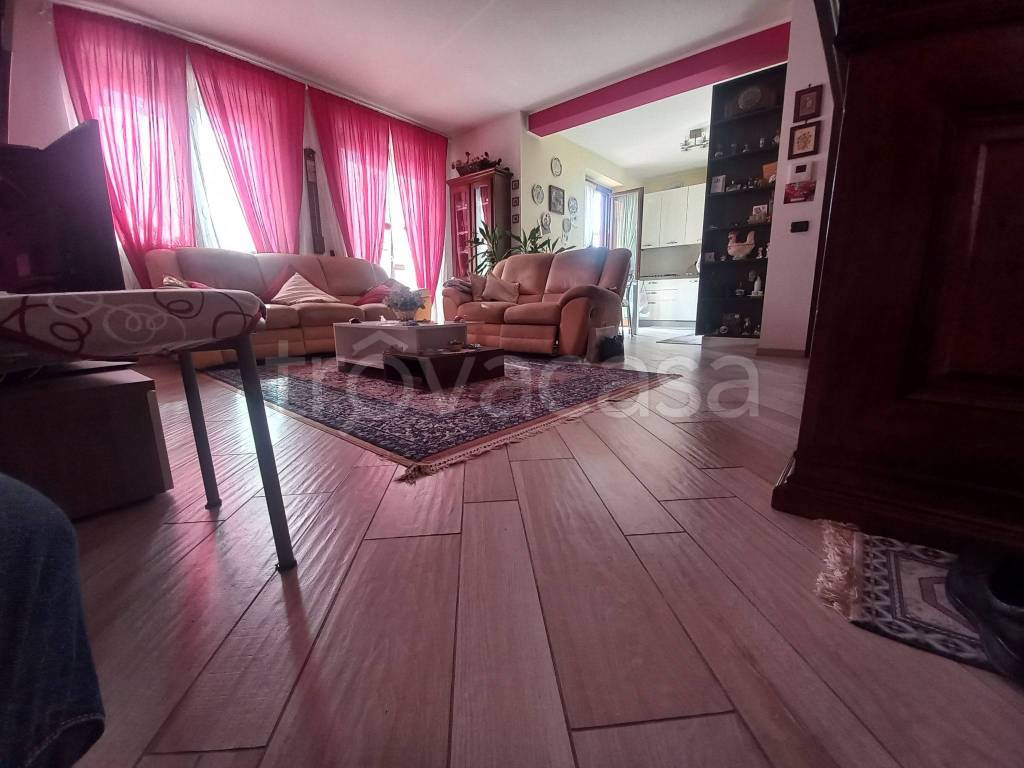 appartamento in vendita a Bareggio