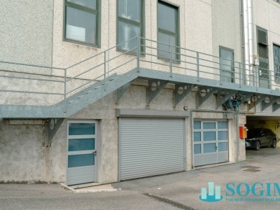 casa indipendente in vendita a Bareggio