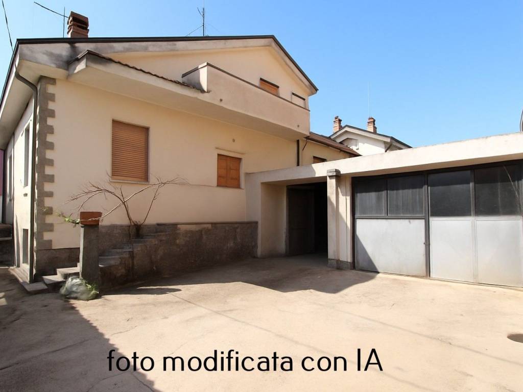 casa indipendente in vendita a Bareggio
