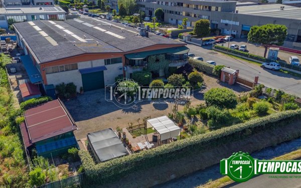 casa indipendente in vendita a Bareggio