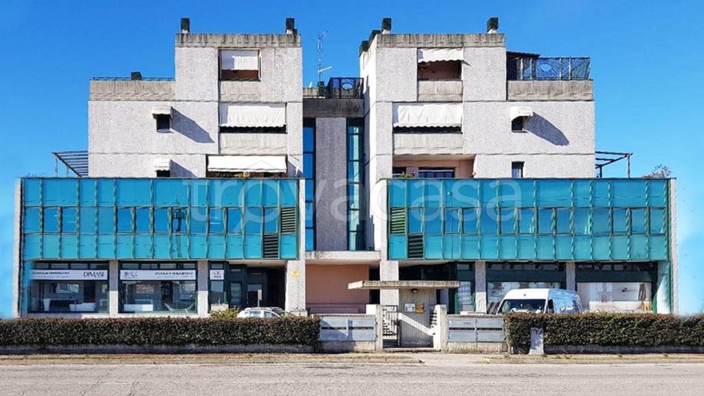 ufficio in vendita a Bareggio