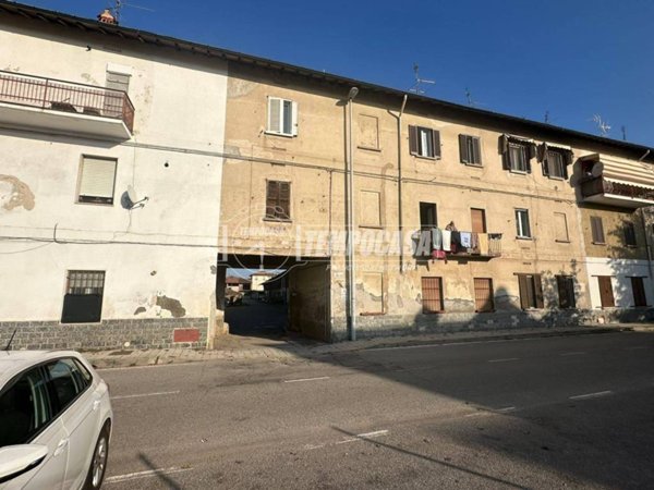 casa indipendente in vendita a Bareggio