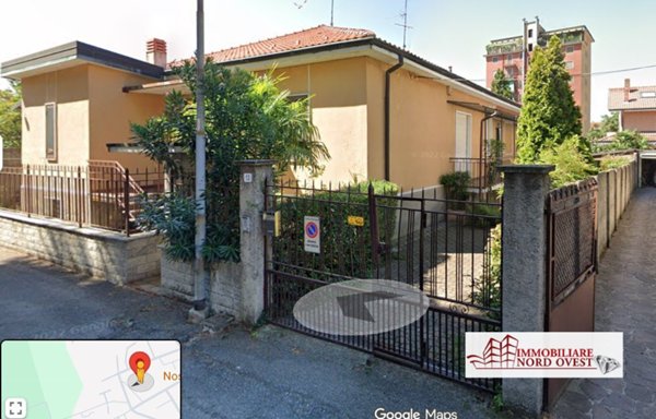 casa indipendente in vendita a Bareggio