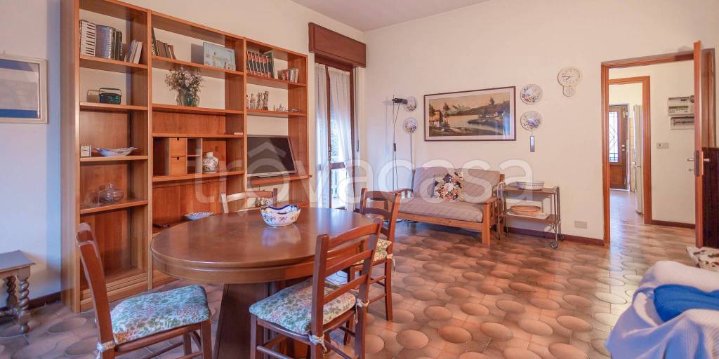 casa indipendente in vendita a Bareggio