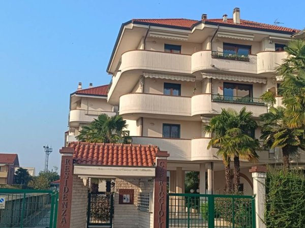 appartamento in vendita a Bareggio