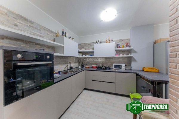 casa indipendente in vendita a Bareggio