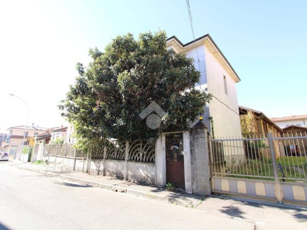 appartamento in vendita a Bareggio