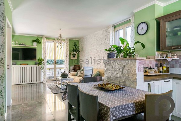 casa indipendente in vendita a Bareggio