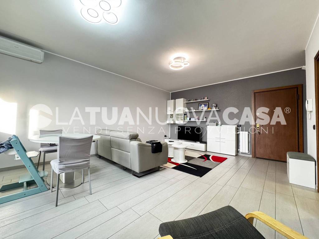 appartamento in vendita a Bareggio