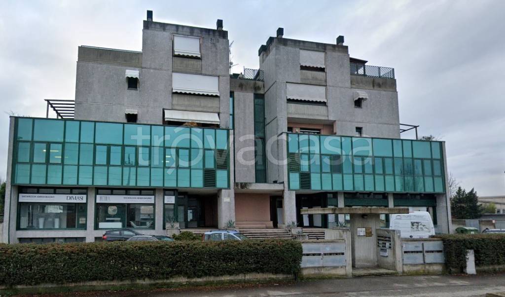 ufficio in vendita a Bareggio