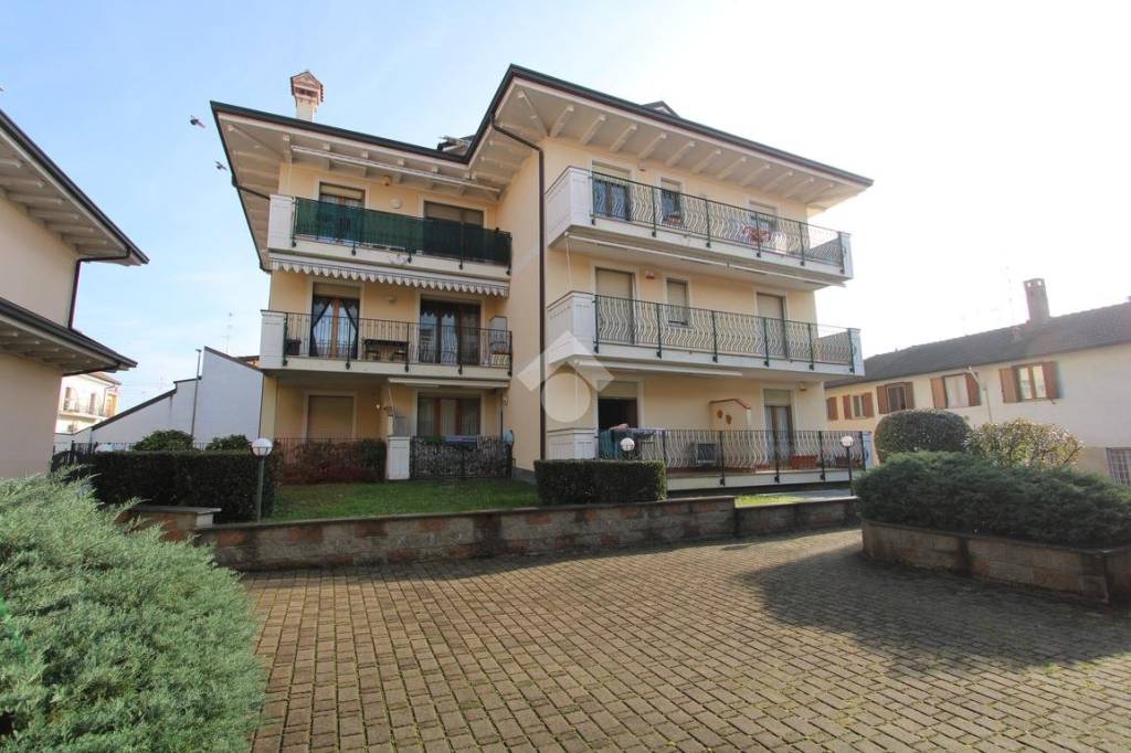 appartamento in vendita a Bareggio