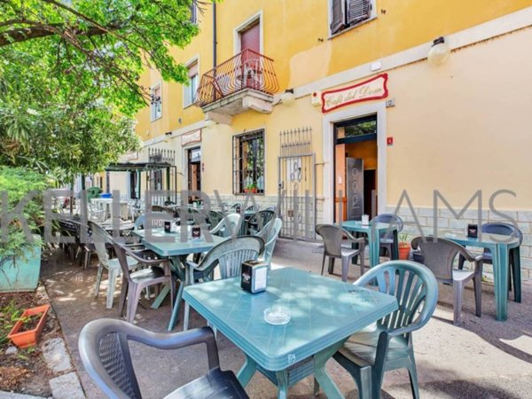 negozio in vendita a Bareggio