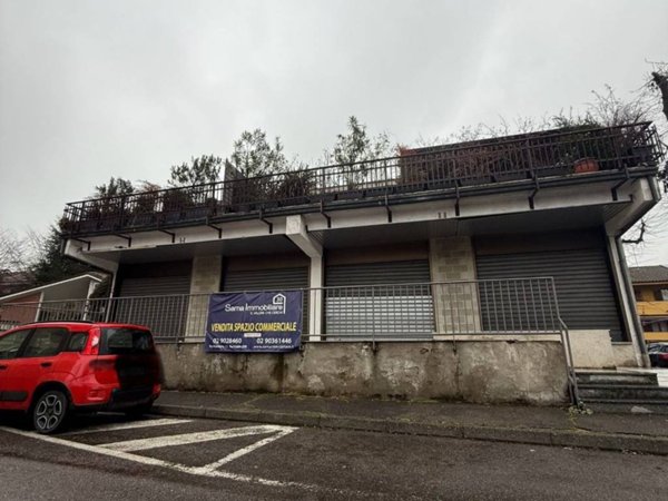 negozio in vendita a Bareggio