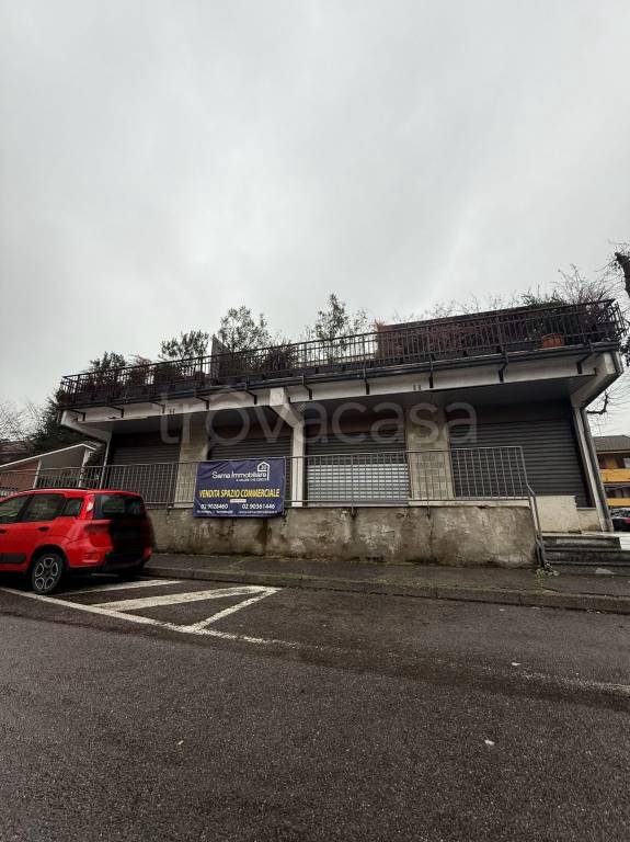 negozio in vendita a Bareggio