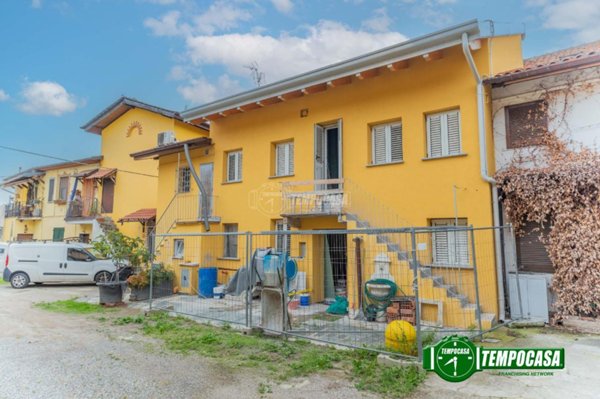 casa indipendente in vendita a Bareggio