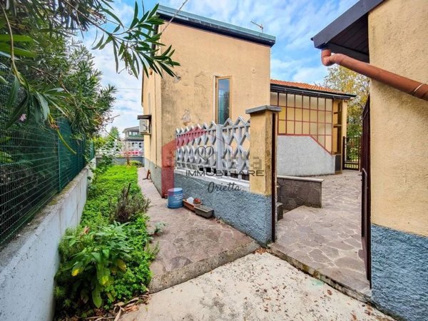 appartamento in vendita a Bareggio