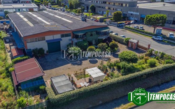 casa indipendente in vendita a Bareggio