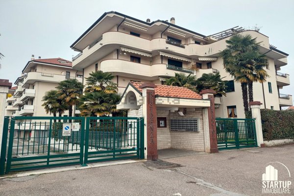 appartamento in vendita a Bareggio