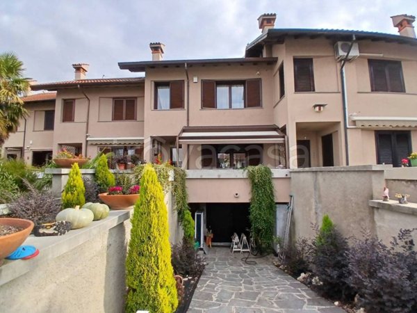 casa indipendente in vendita a Bareggio