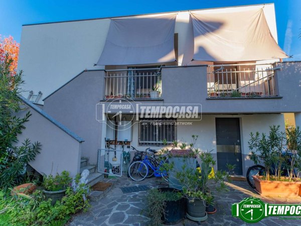 casa indipendente in vendita a Bareggio