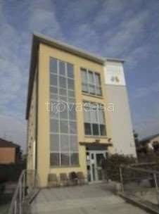 capannone in vendita a Bareggio