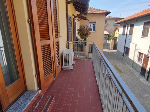 casa indipendente in vendita a Bareggio