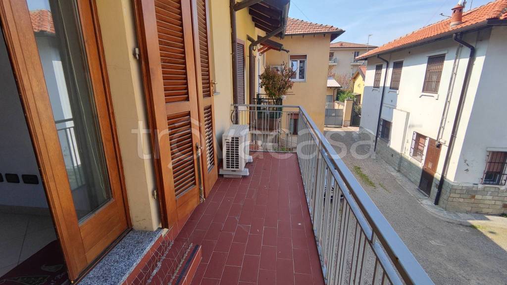 casa indipendente in vendita a Bareggio