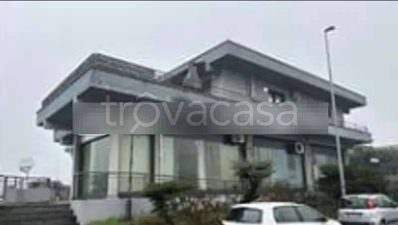 negozio in vendita a Bareggio