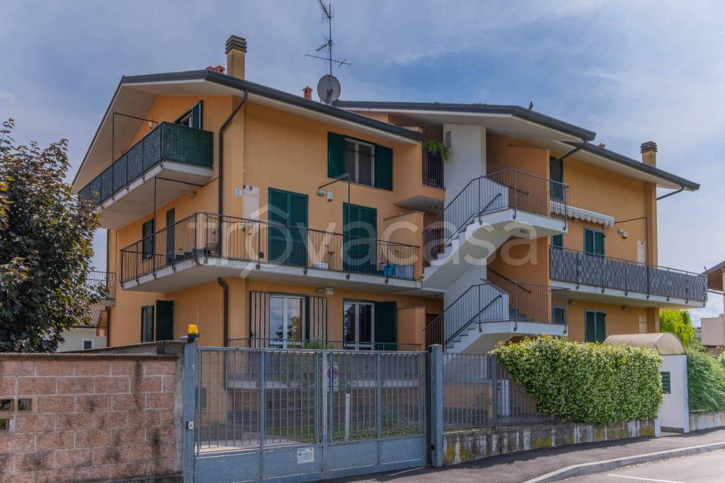 appartamento in vendita a Bareggio