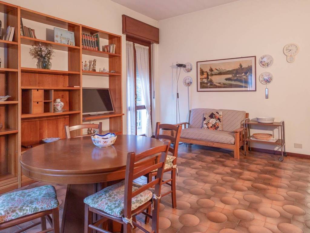 casa indipendente in vendita a Bareggio