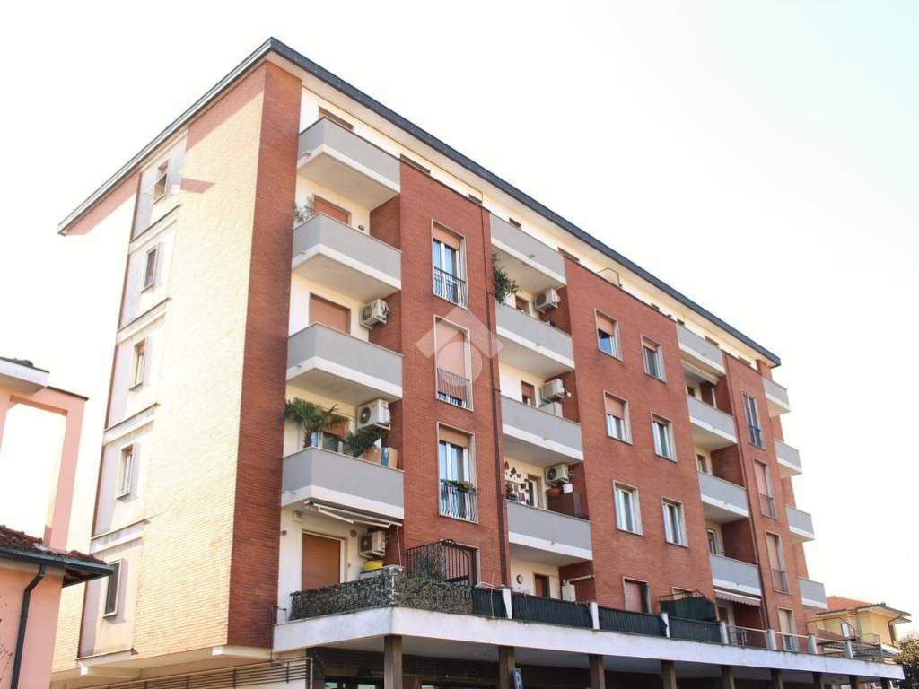 appartamento in vendita a Bareggio