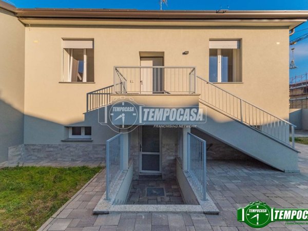 casa indipendente in vendita a Bareggio