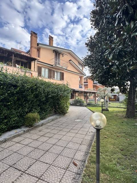 appartamento in vendita a Bareggio