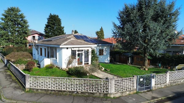 casa indipendente in vendita a Basiano