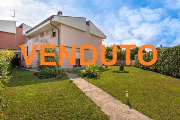 casa indipendente in vendita a Basiano