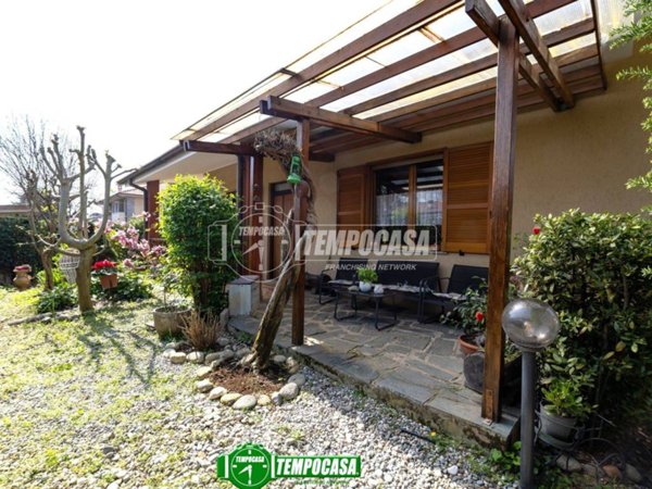 casa indipendente in vendita a Basiano