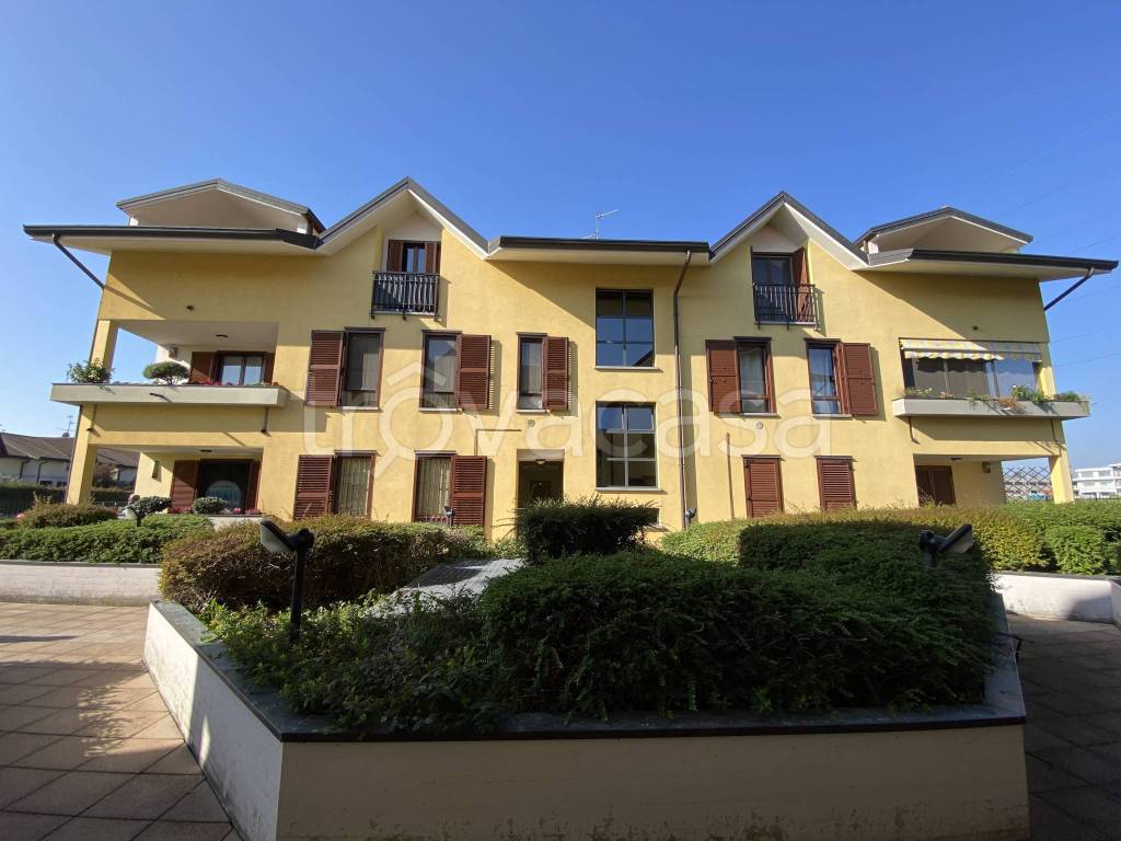 appartamento in vendita a Basiano