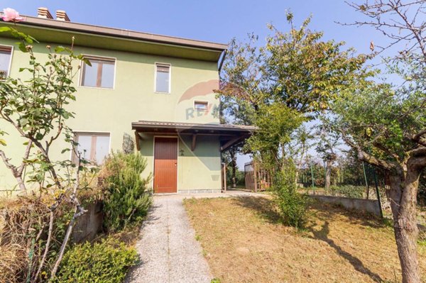 casa indipendente in vendita a Basiano