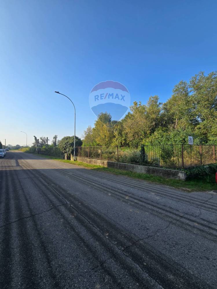 terreno edificabile in vendita a Basiano