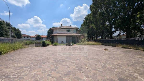 negozio in vendita a Basiano