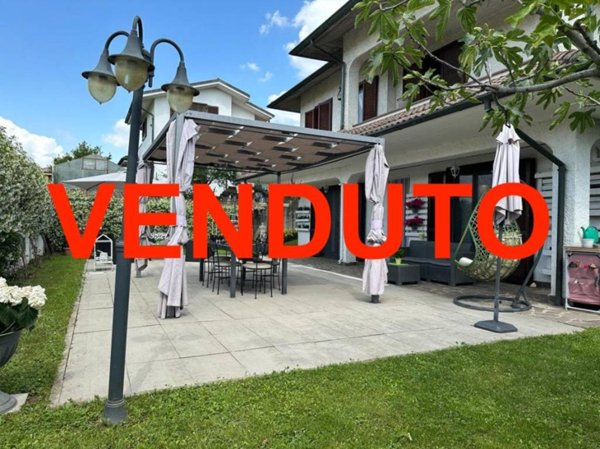 casa indipendente in vendita a Basiano