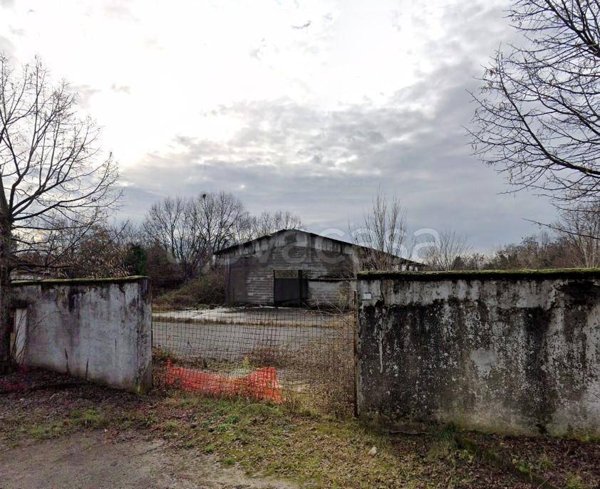 negozio in vendita a Basiano