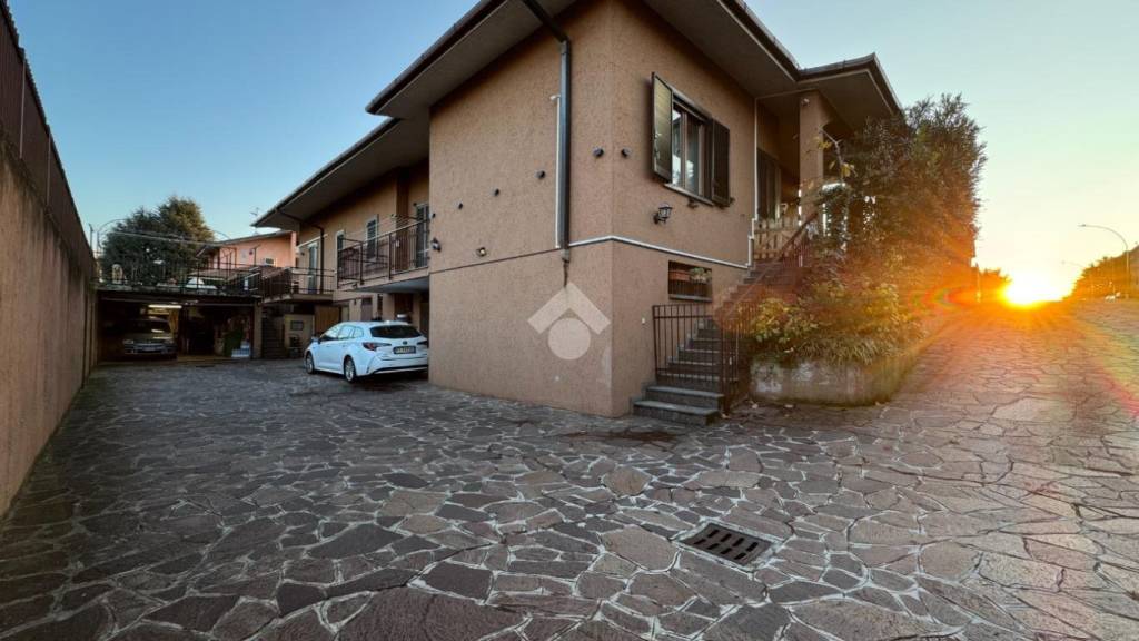 casa indipendente in vendita a Basiano