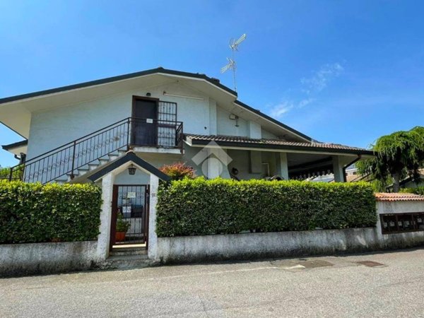 casa indipendente in vendita a Basiano