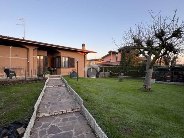 casa indipendente in vendita a Basiano