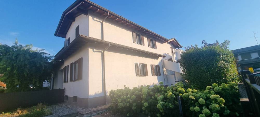 casa indipendente in vendita a Basiano